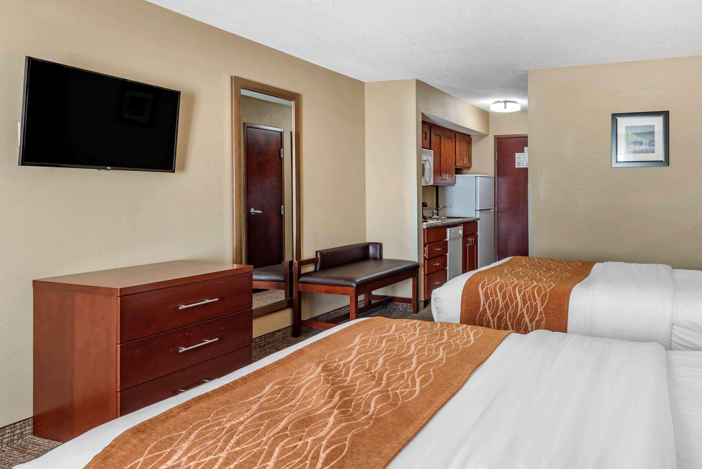 Comfort Inn & Suites Muncie Buitenkant foto