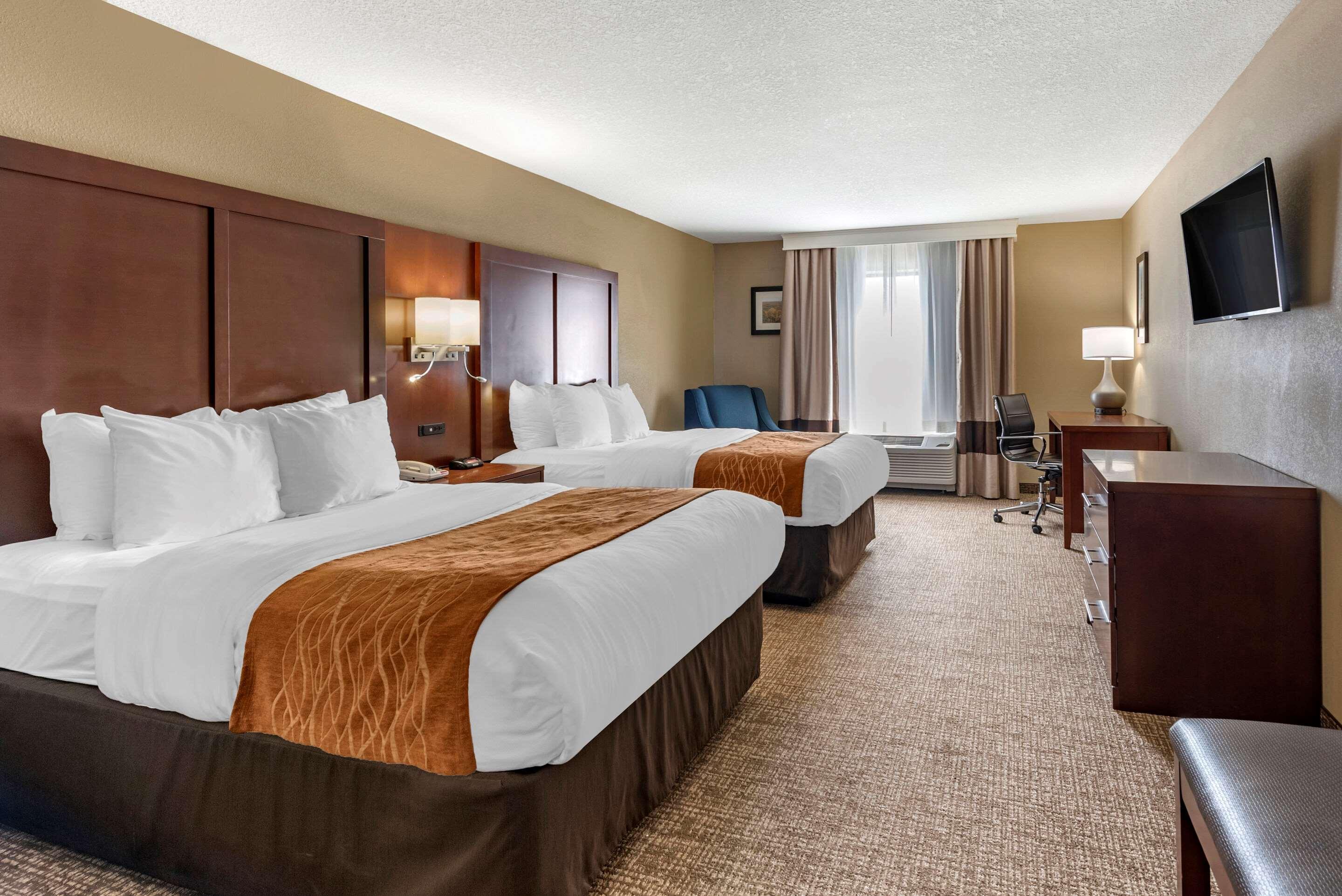 Comfort Inn & Suites Muncie Buitenkant foto