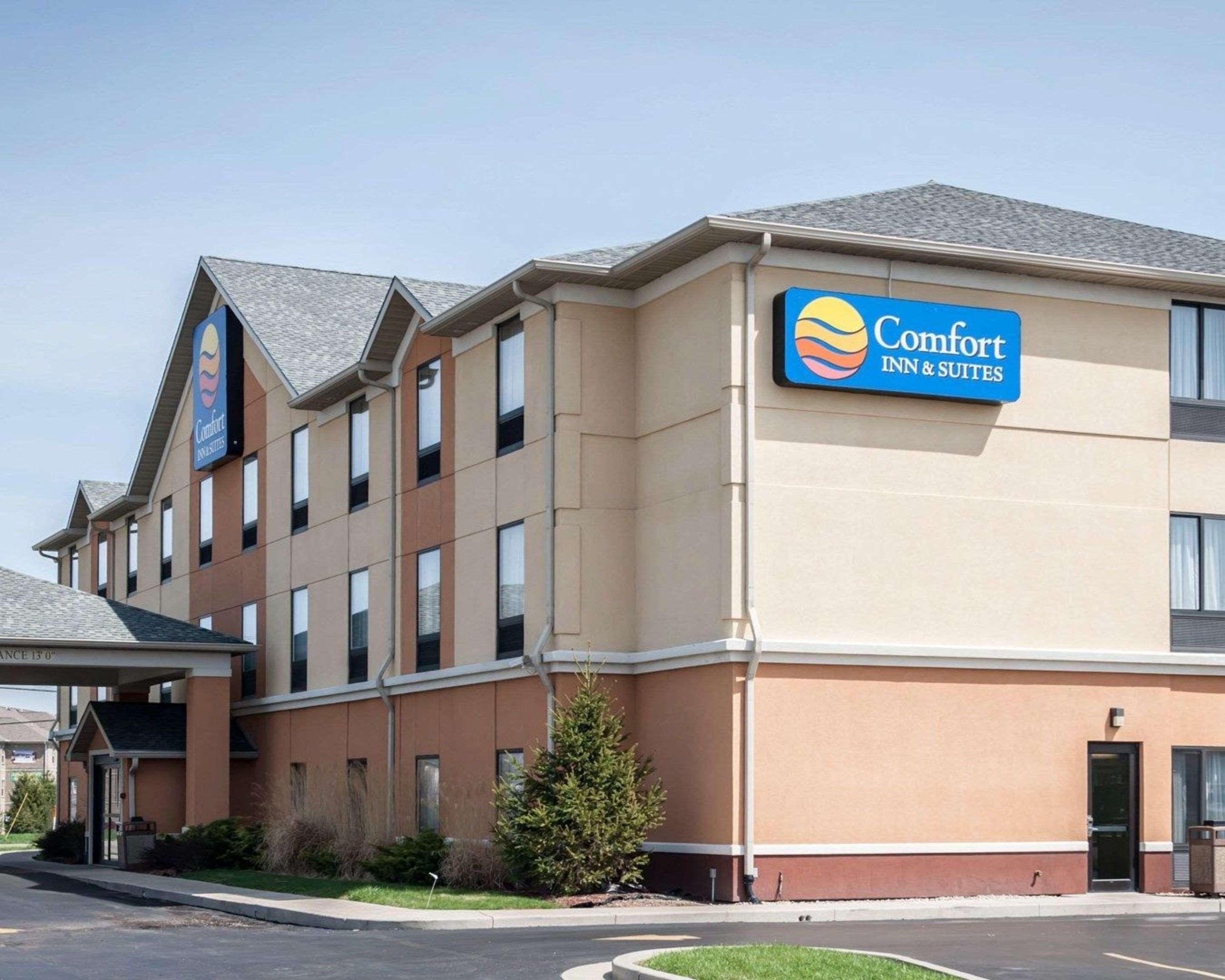 Comfort Inn & Suites Muncie Buitenkant foto