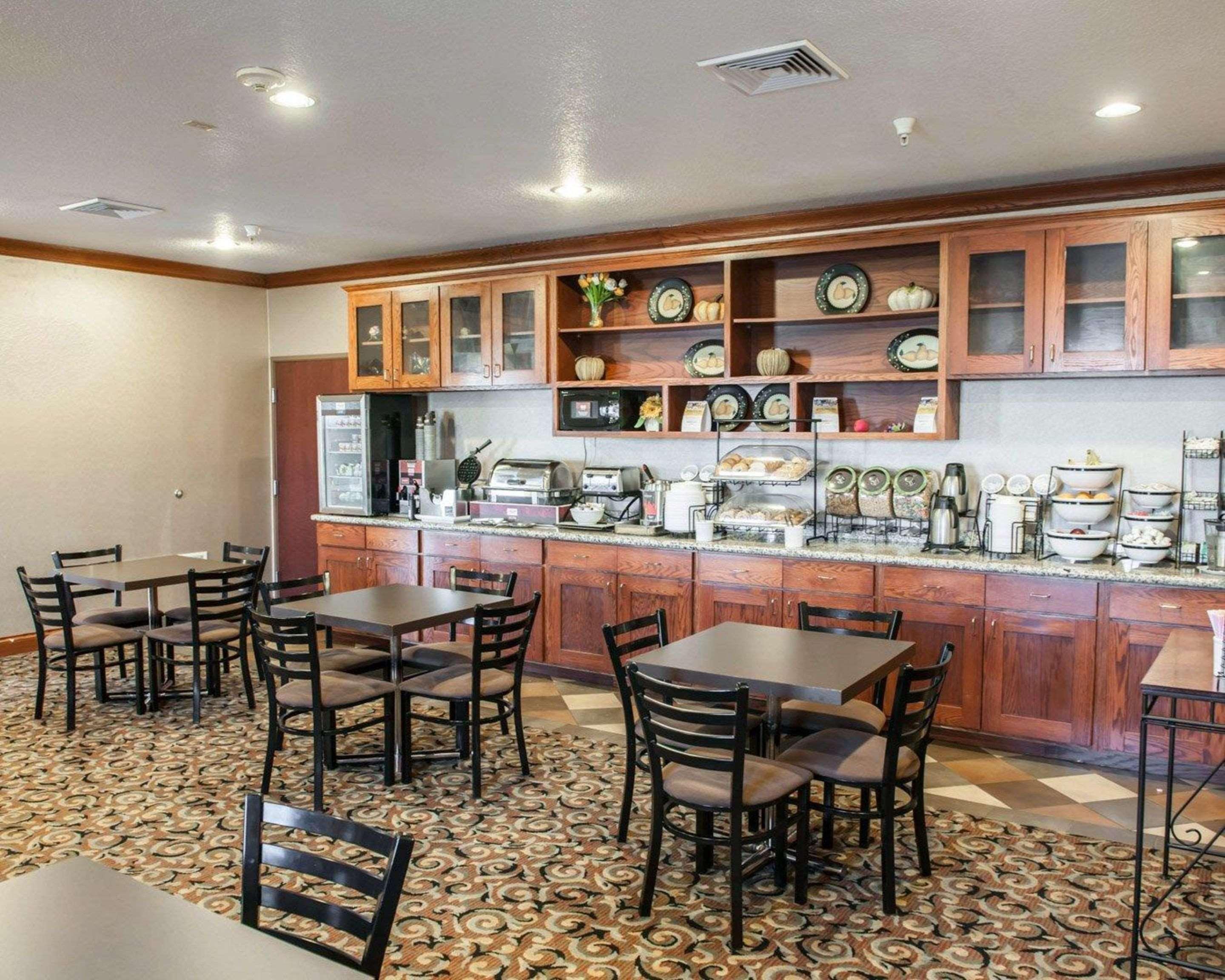 Comfort Inn & Suites Muncie Buitenkant foto