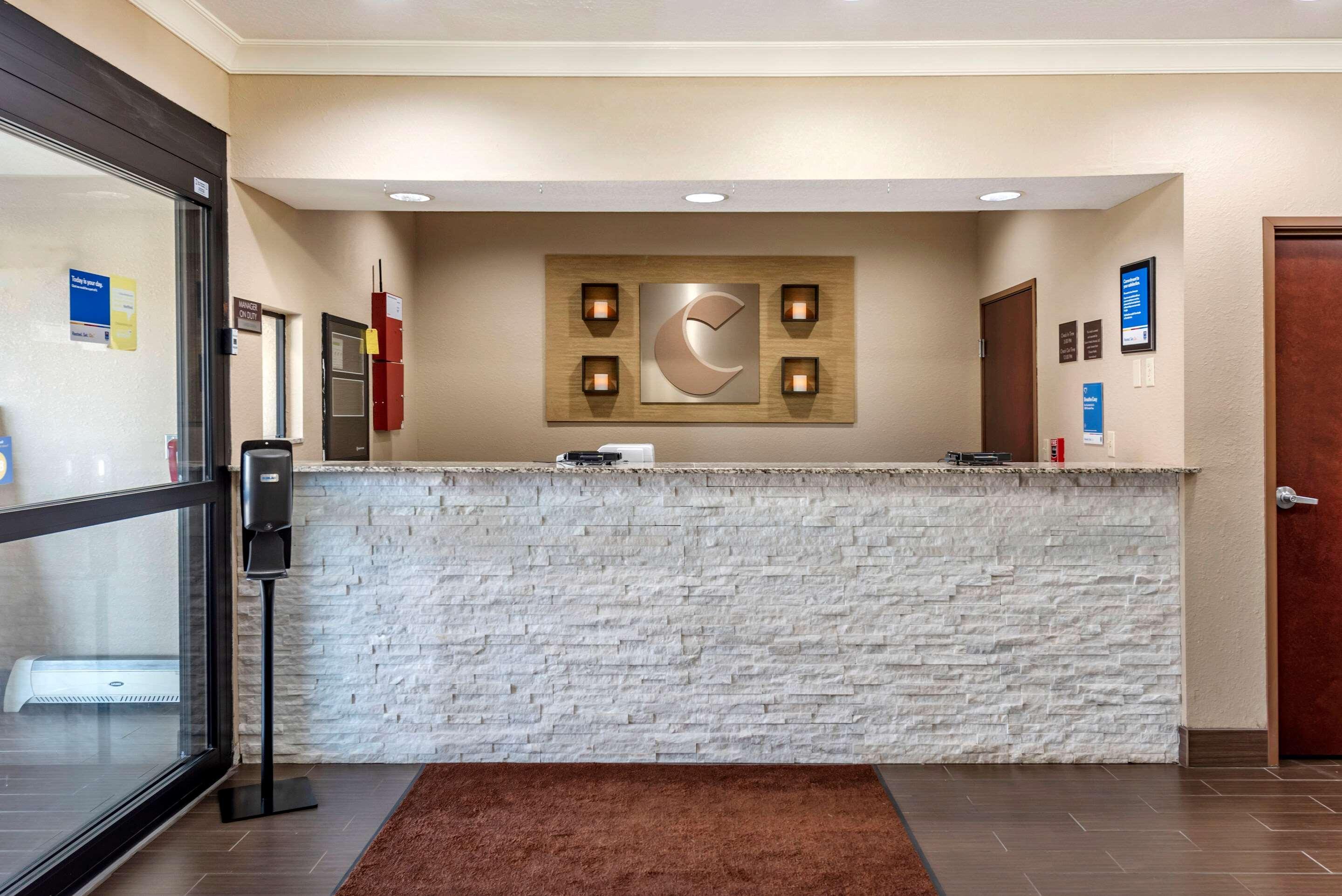 Comfort Inn & Suites Muncie Buitenkant foto