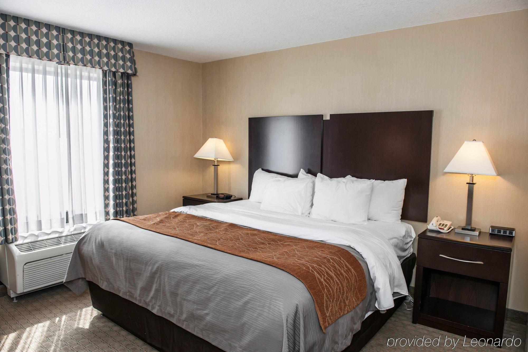 Comfort Inn & Suites Muncie Buitenkant foto
