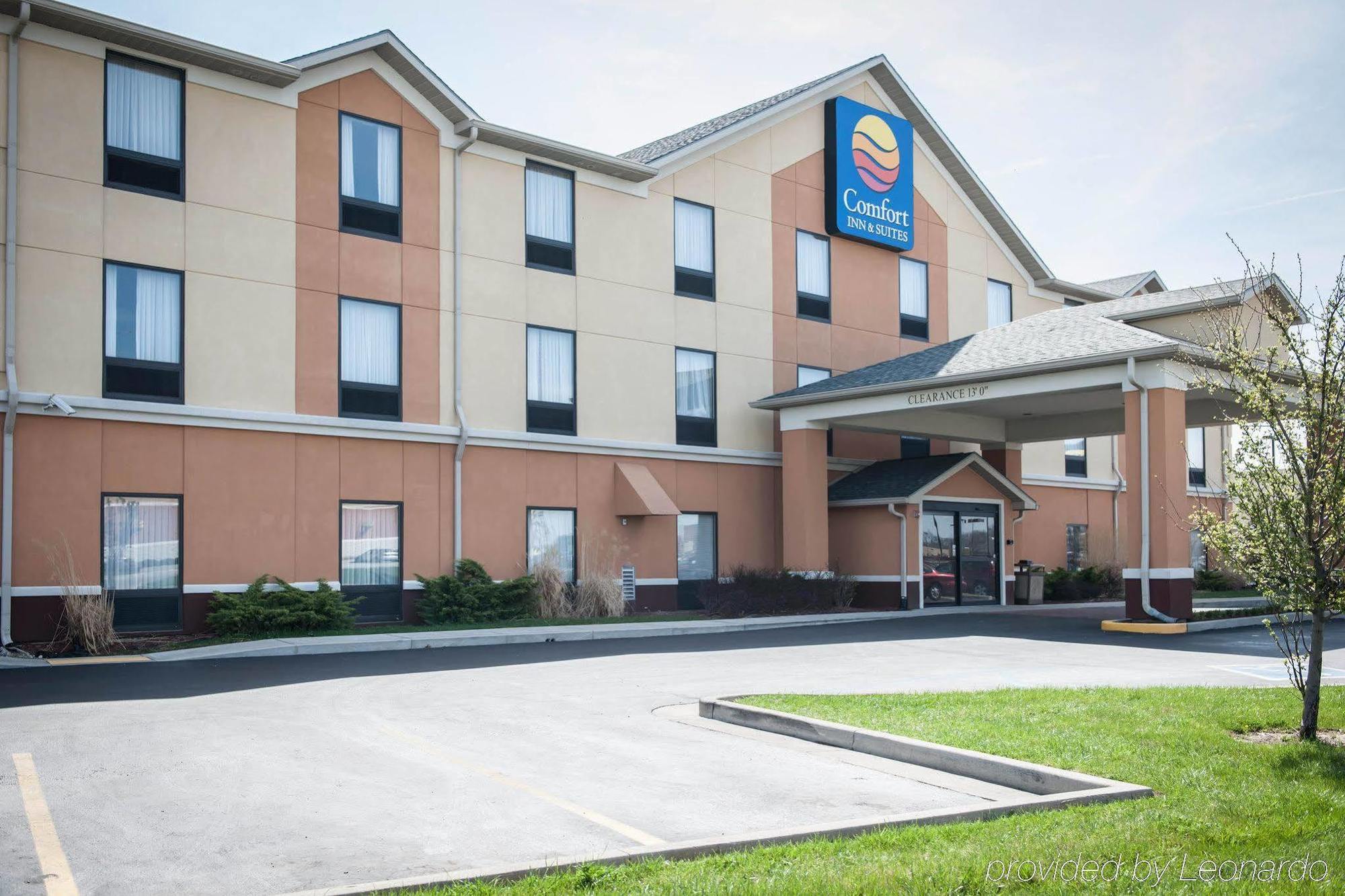 Comfort Inn & Suites Muncie Buitenkant foto